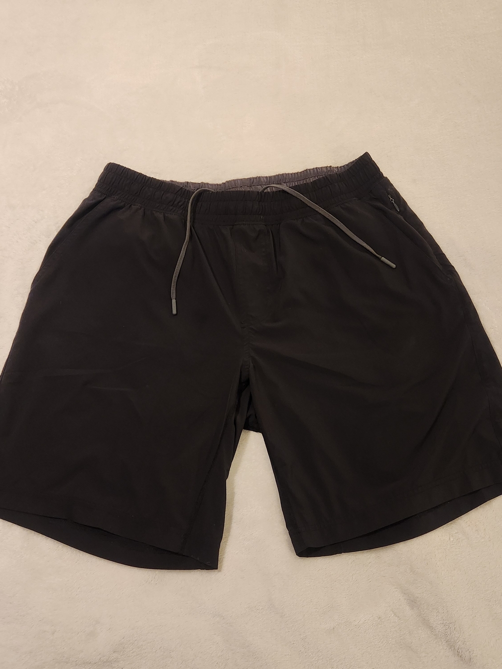 Rhone Men's Black Training Shorts - Size Large - EUC